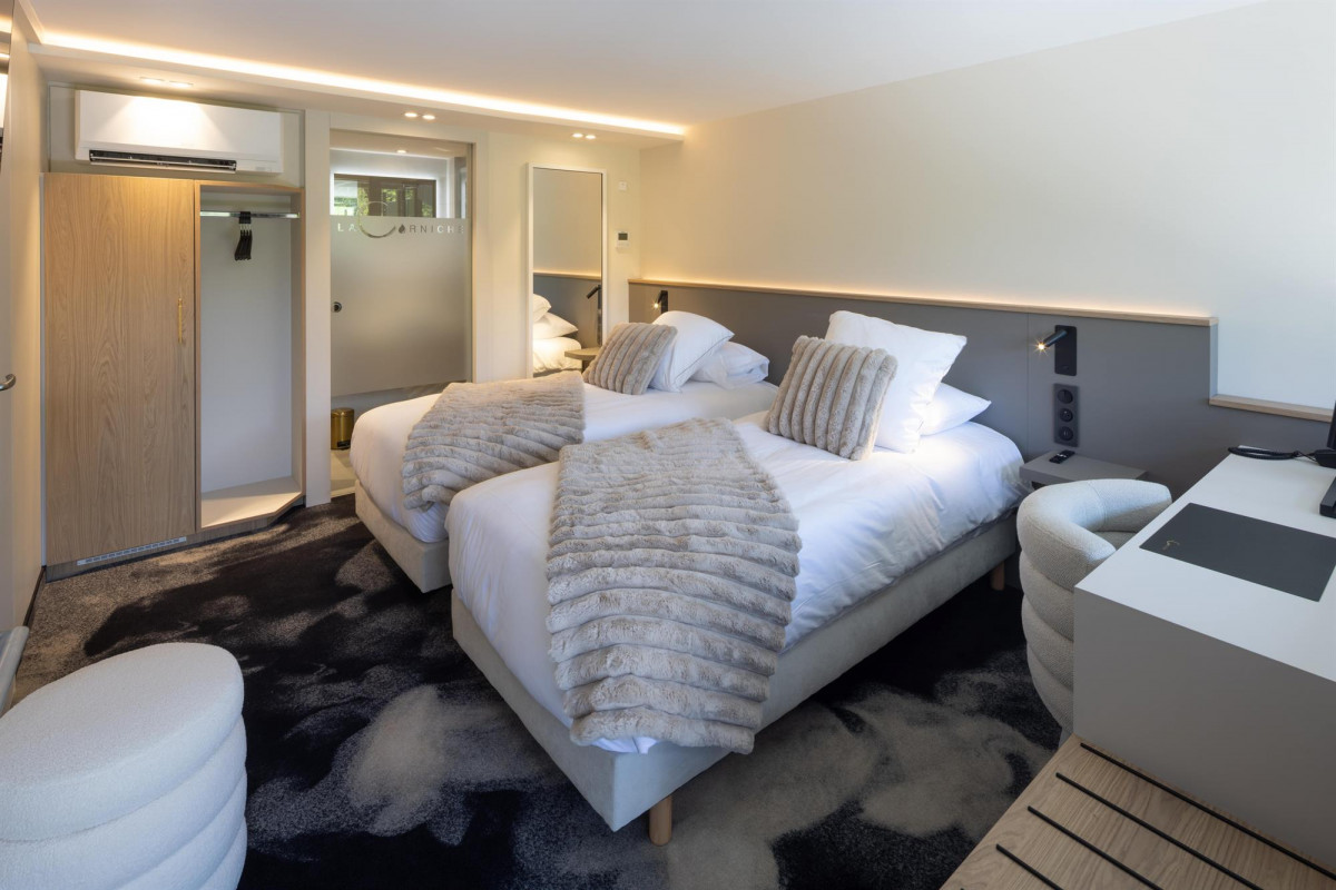 748004025_4 748004025_4