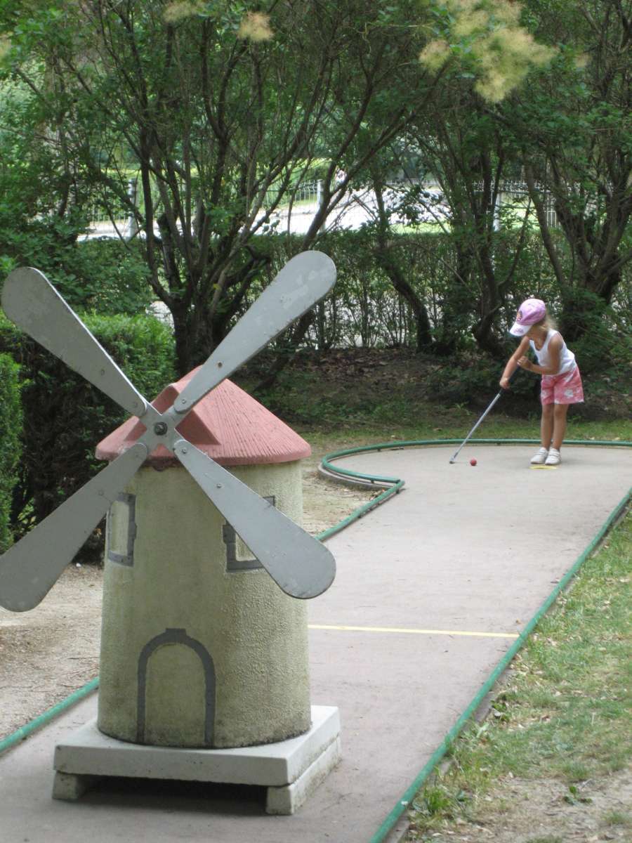 mini-golf-20-2921 mini-golf-20-2921