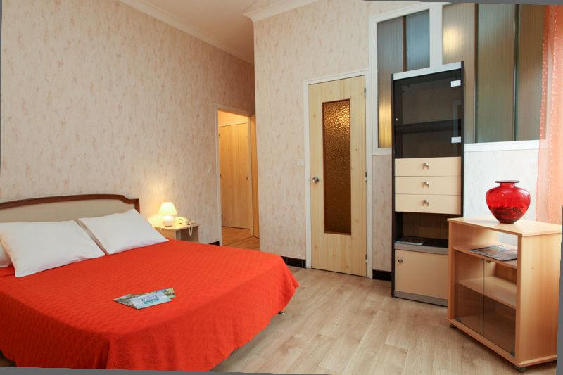 748001267_5 748001267_5