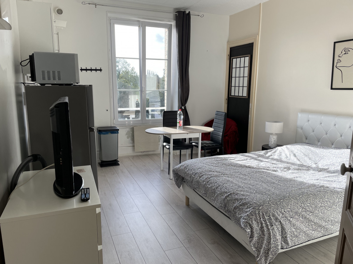 748003325_4 748003325_4