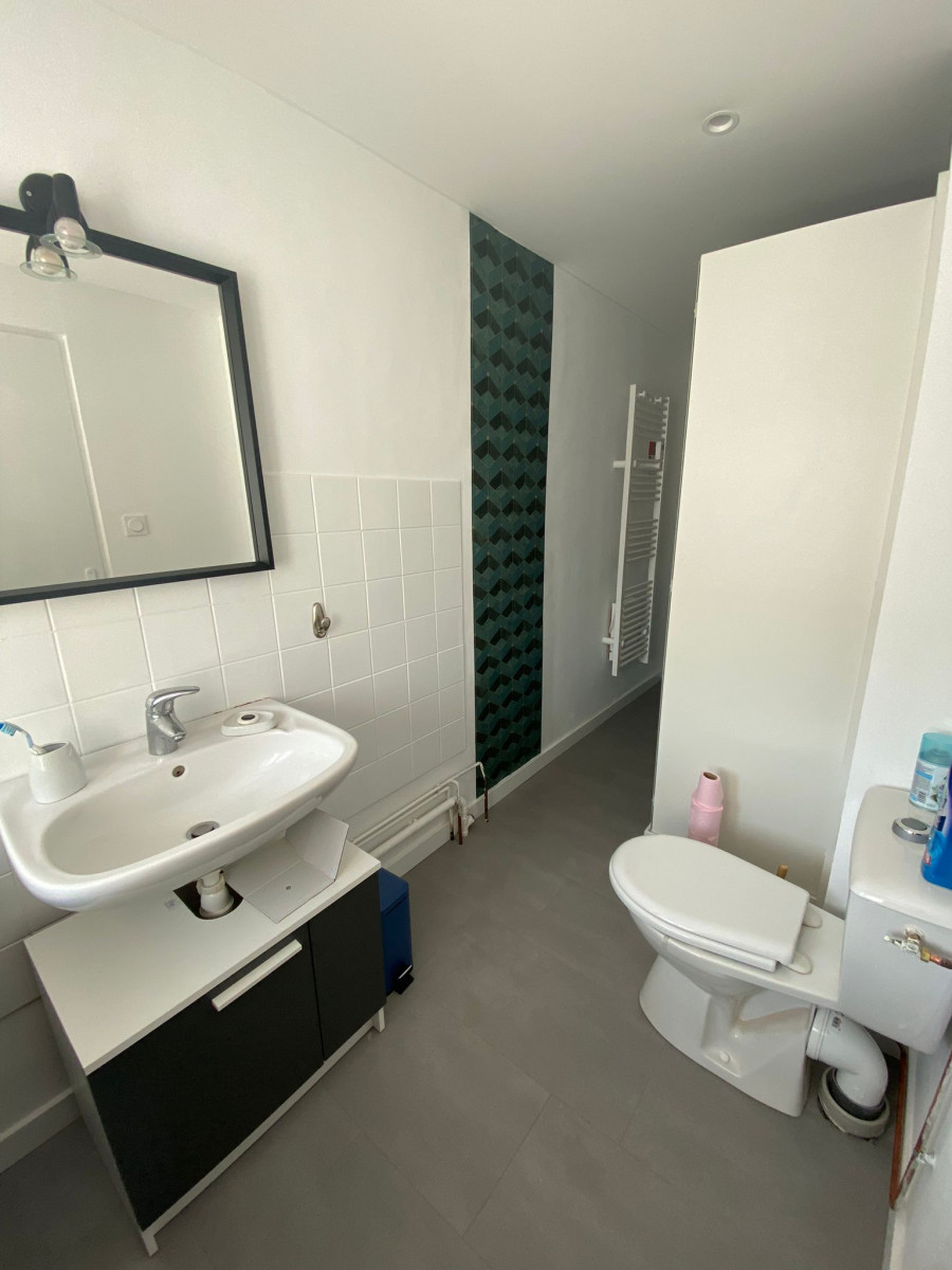 748003520_8 748003520_8