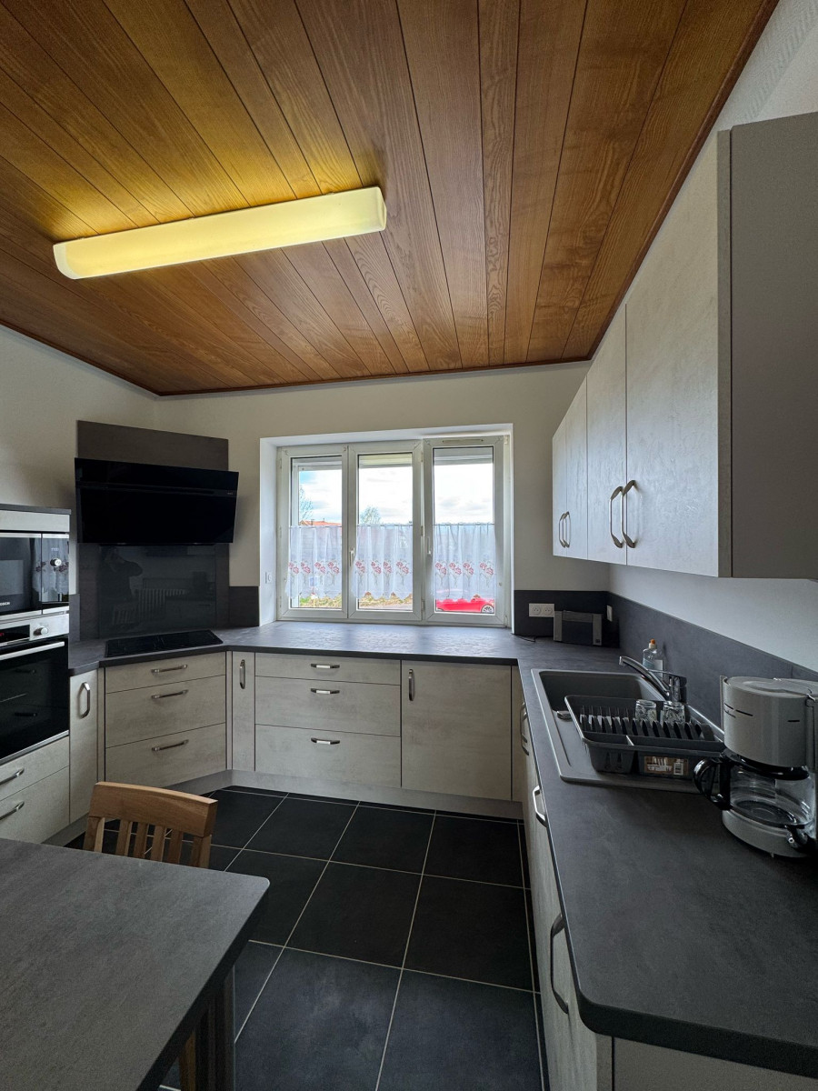 748003955_9 748003955_9