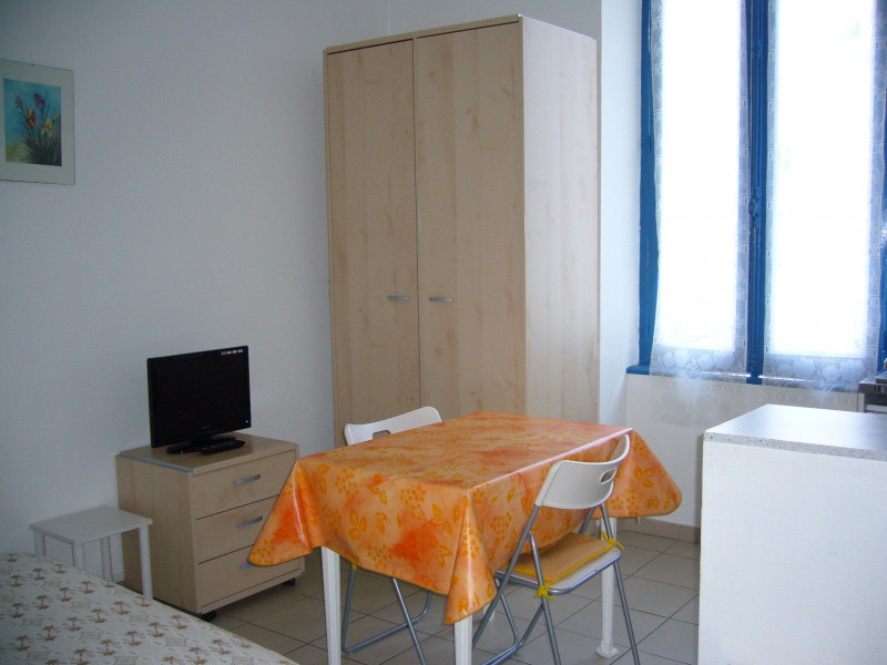 748001294_4 748001294_4