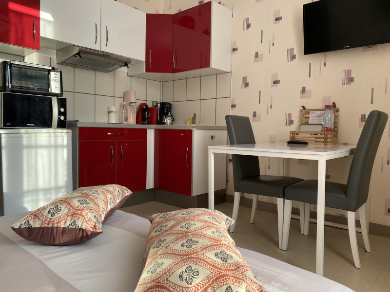 748001371_5 748001371_5