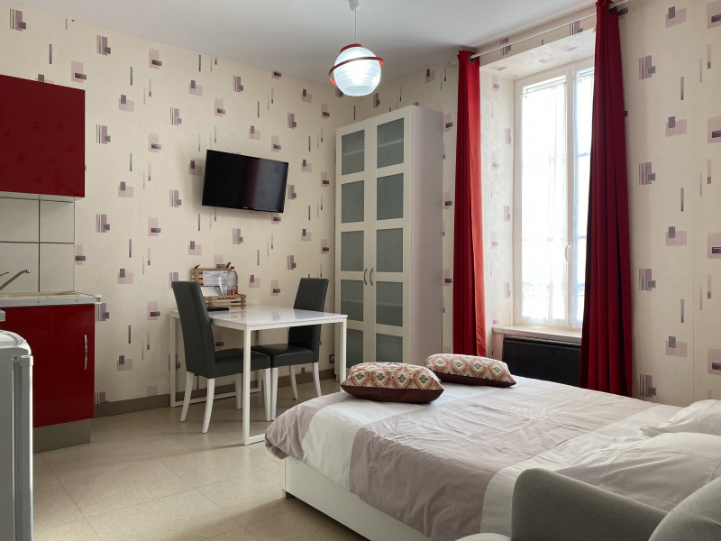 748001371_4 748001371_4