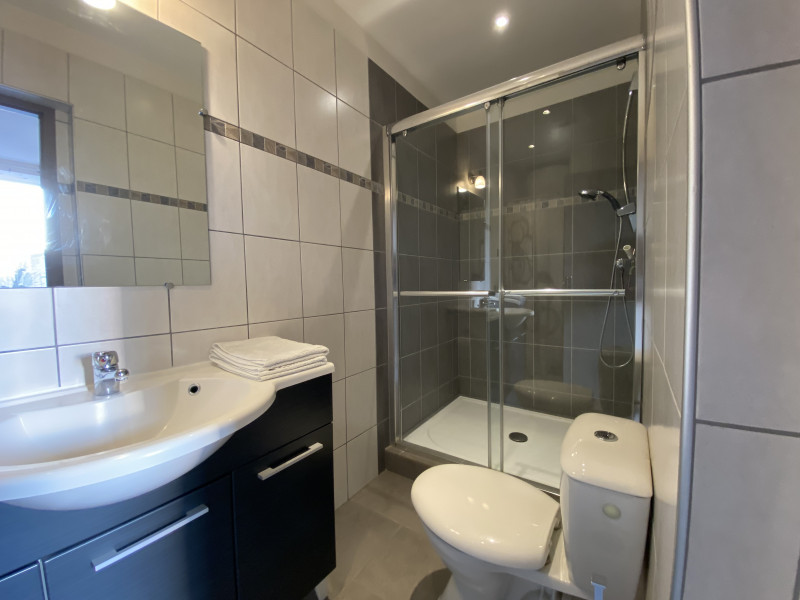 748001371_10 748001371_10