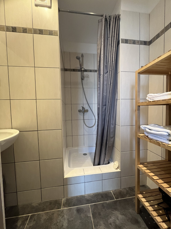 748001523_9 748001523_9