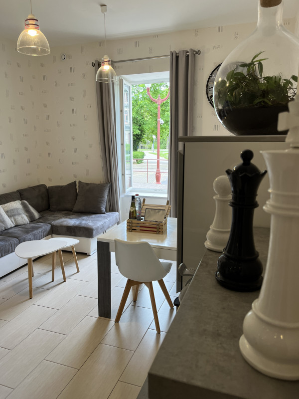 748001981_4 748001981_4