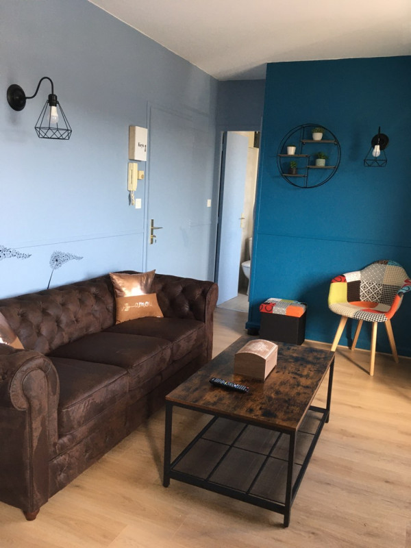 748003809_9 748003809_9