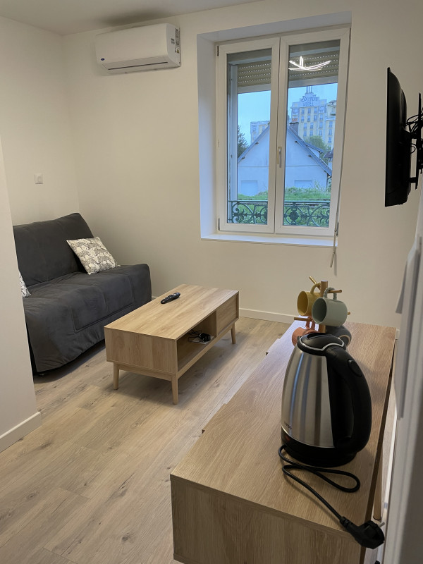 748003885_21 748003885_21