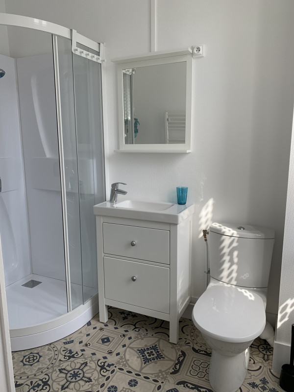 748002605_8 748002605_8