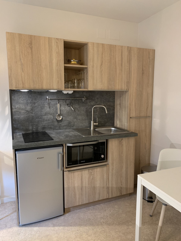 748002608_6 748002608_6