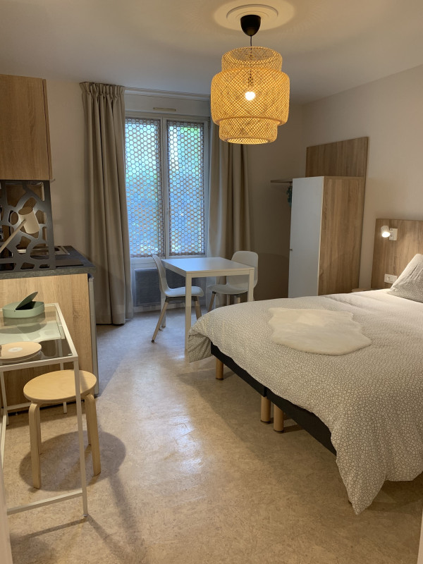 748002609_4 748002609_4