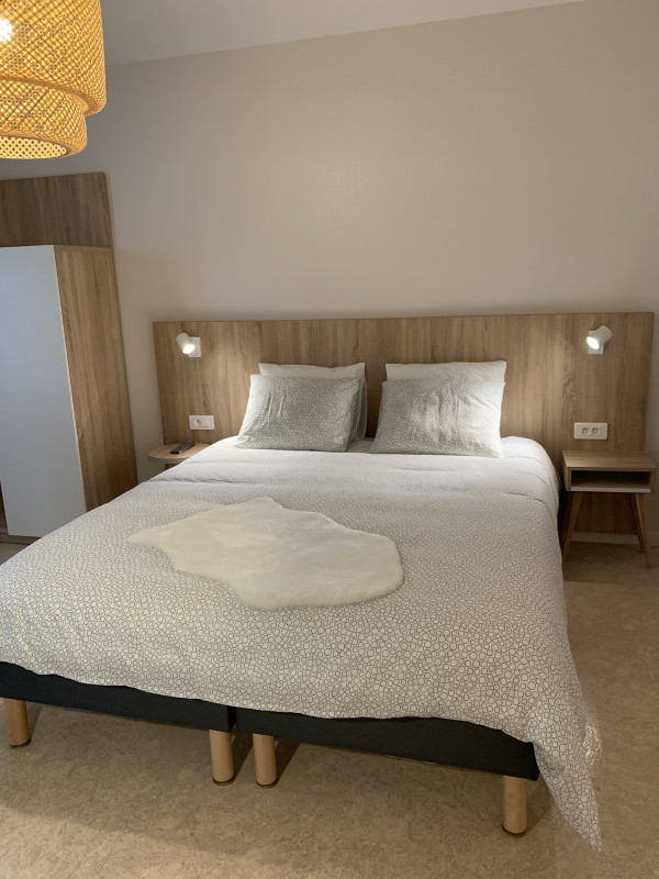 748002609_5 748002609_5