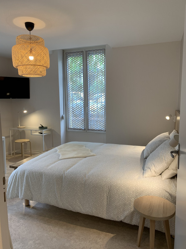 748002610_4 748002610_4