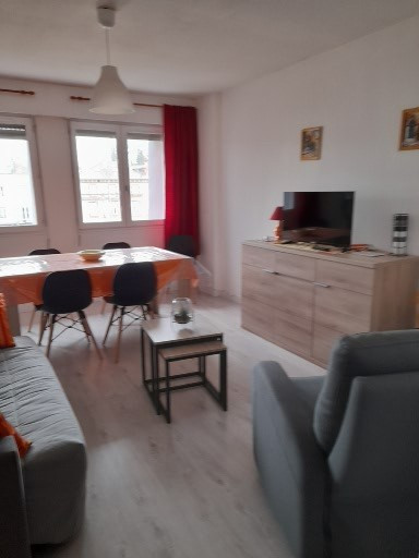 748003376_4 748003376_4