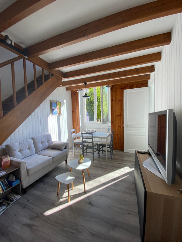 748003520_4 748003520_4