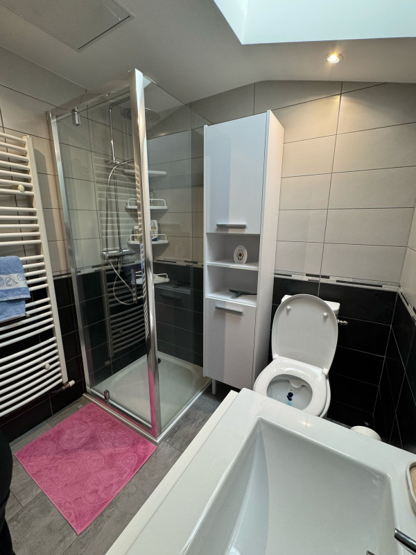 748003957_5 748003957_5