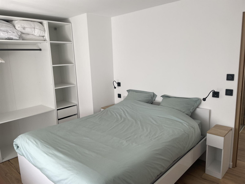 748004028_20 748004028_20