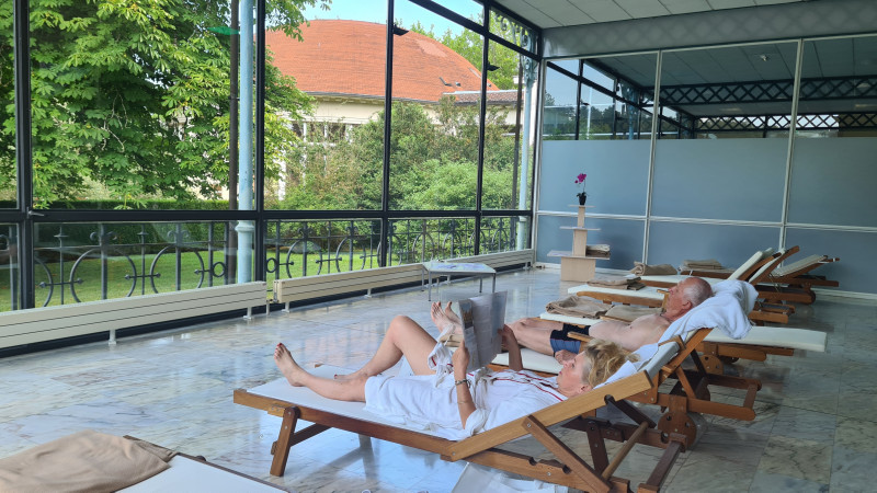 salle-repos-thermes-3803651 salle-repos-thermes-3803651